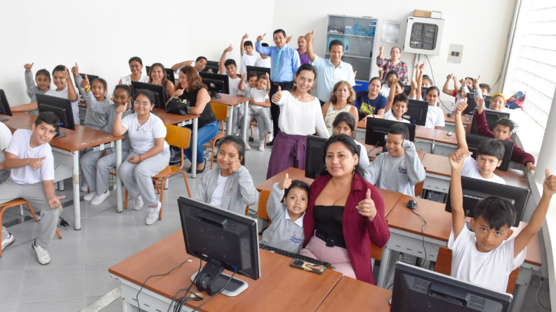 Conectando el Futuro: Proyecto de Inclusión Educativa y Tecnológica en Escuelas Rurales de Ecuador"